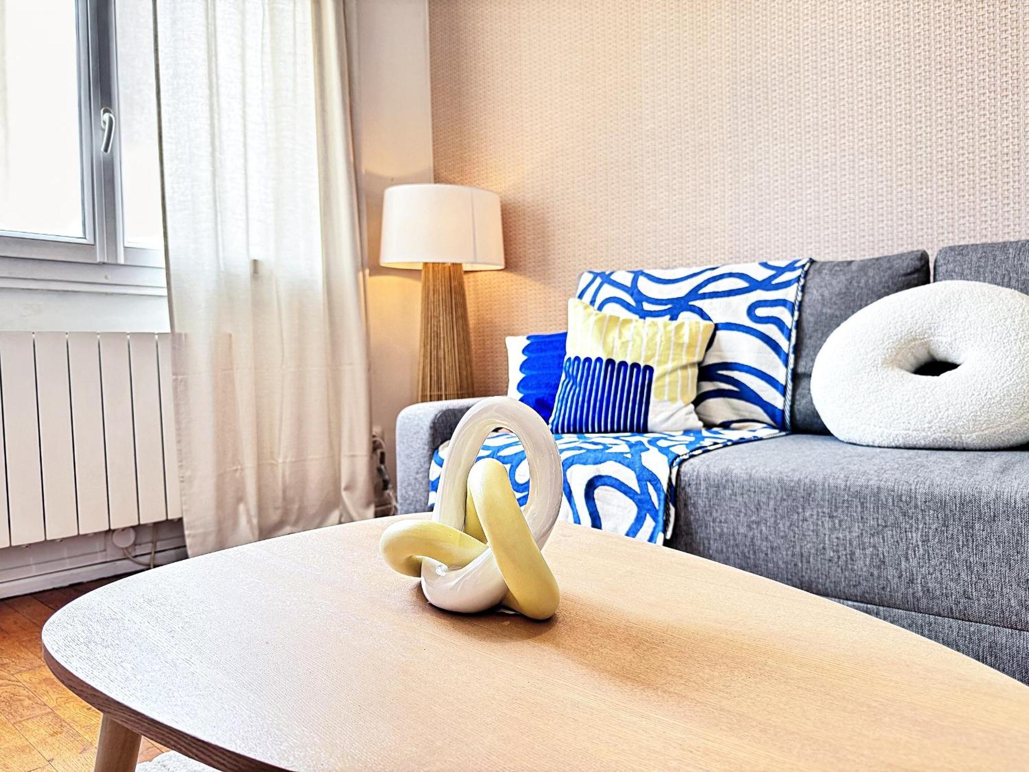 Suite Dounia Lyon Exterior photo